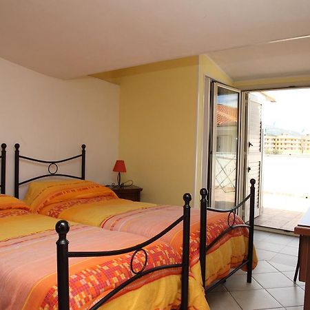 Bed And Breakfast Gigi Furci Siculo Ngoại thất bức ảnh