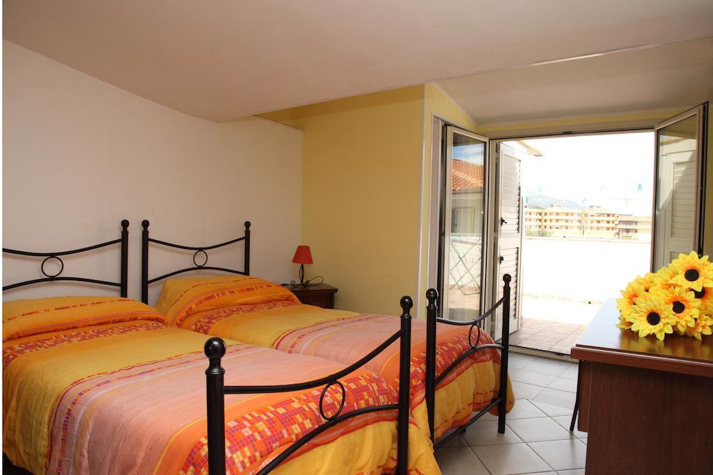 Bed And Breakfast Gigi Furci Siculo Ngoại thất bức ảnh
