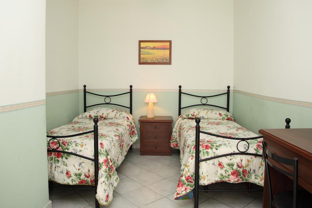 Bed And Breakfast Gigi Furci Siculo Ngoại thất bức ảnh